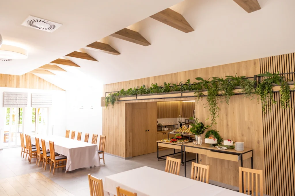 Duża sala wesele chrzciny komunie imprezy firmowe opole pod kasztanami restauracja i noclegi