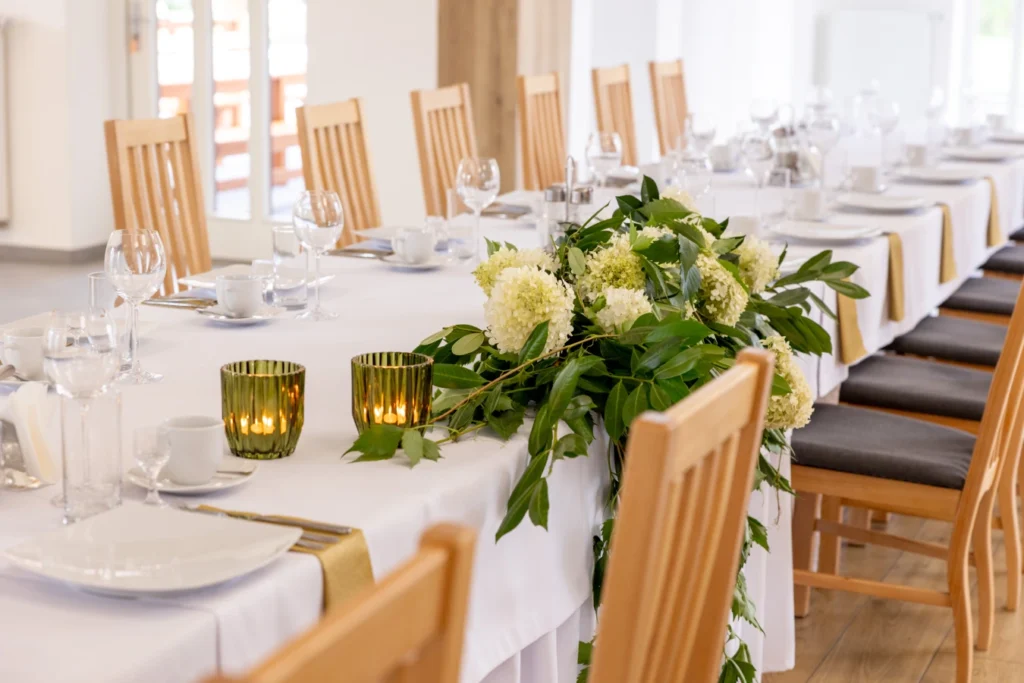 Duża sala wesele chrzciny komunie imprezy firmowe opole pod kasztanami restauracja i noclegi