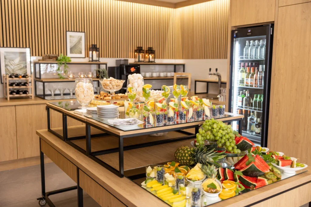 Duża sala wesele chrzciny komunie imprezy firmowe opole pod kasztanami restauracja i noclegi